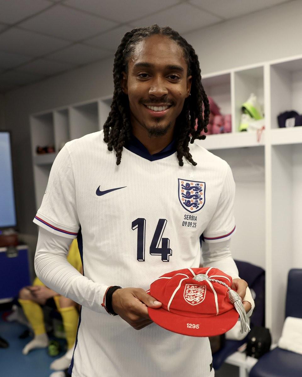 上帝是伟大, 半场替补登, qo