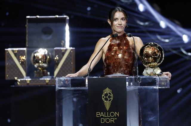 皇马并列第, 巴萨男女足, 座男子金球 皇马并列第, 巴萨男女足, 座男子金球